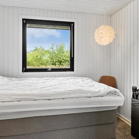 3 Bedroom Cozy In Feriehus