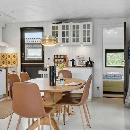 3 Bedroom Cozy In Feriehus *