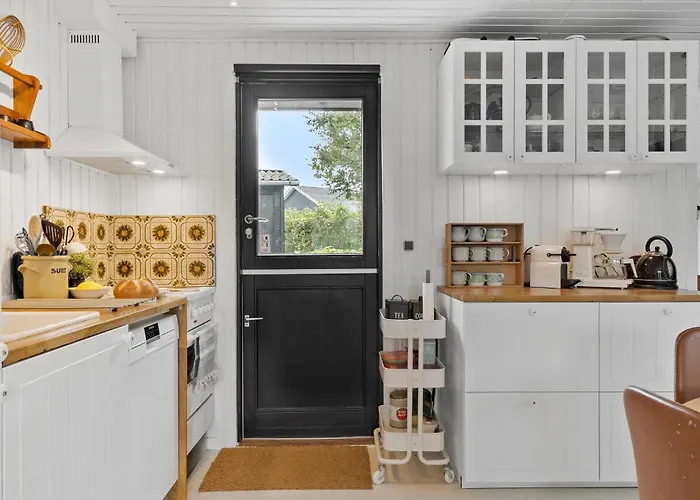 3 Bedroom Cozy In Casa de Férias *