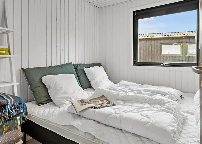 3 Bedroom Cozy In Casa de Férias *